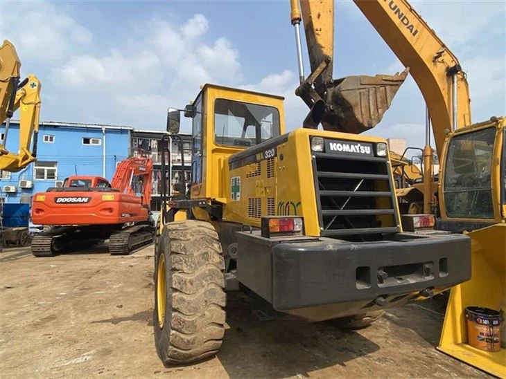USED KOMATSU WA320-3 Wheel Loader